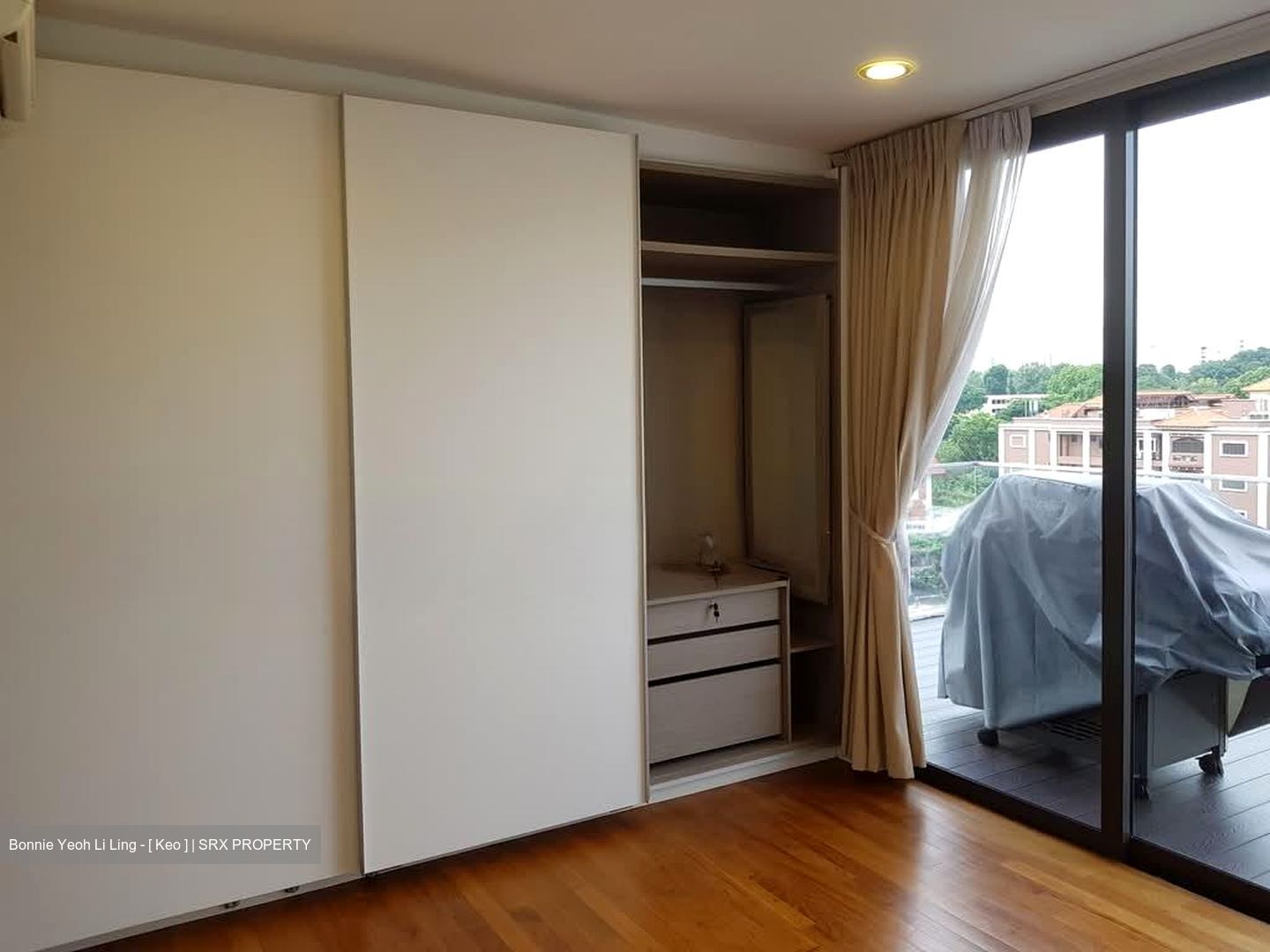 Kuie Pong Loft (D10), Apartment #594991271